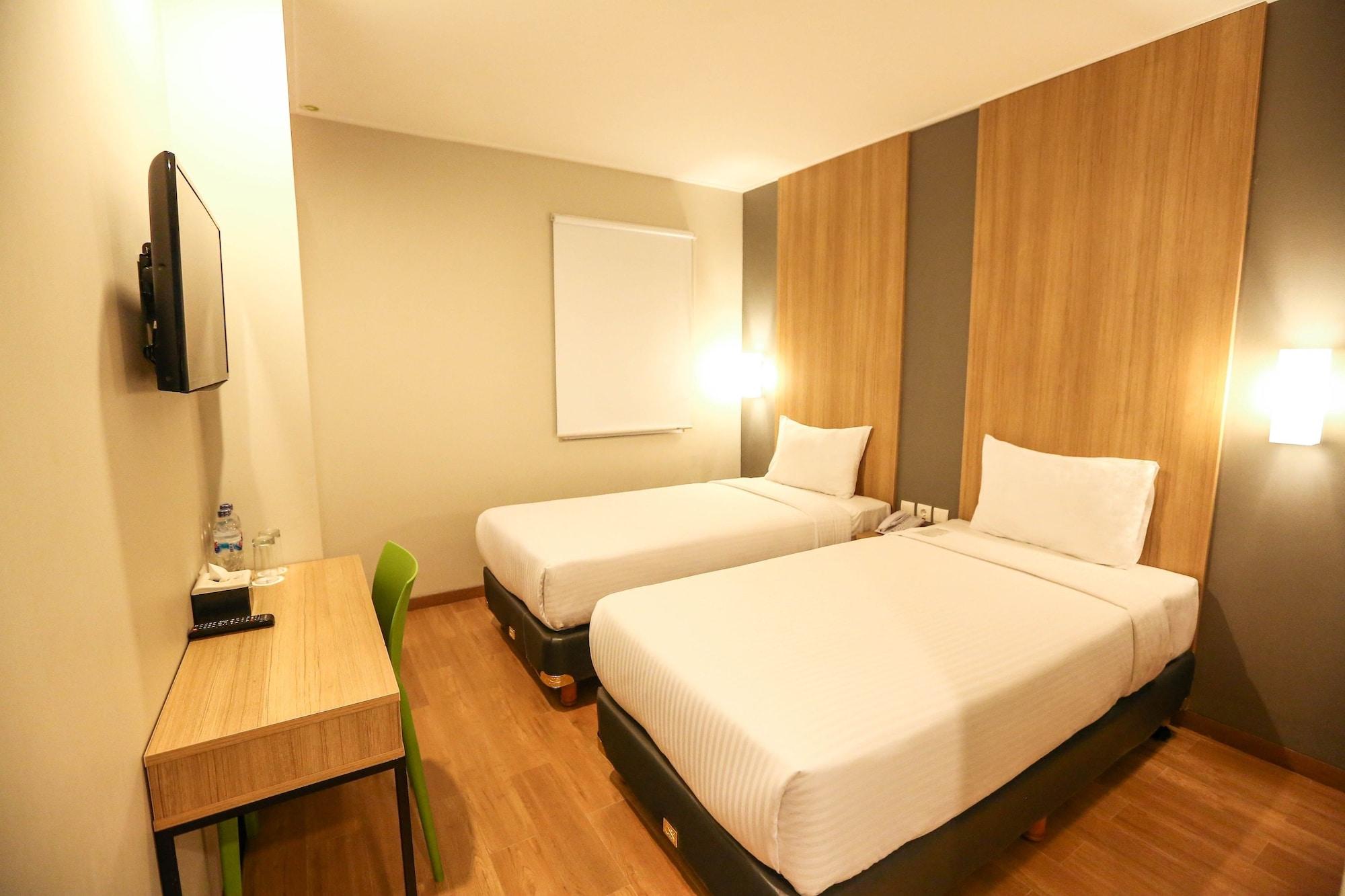 Hotel Citradream Tugu Джокьякарта Экстерьер фото