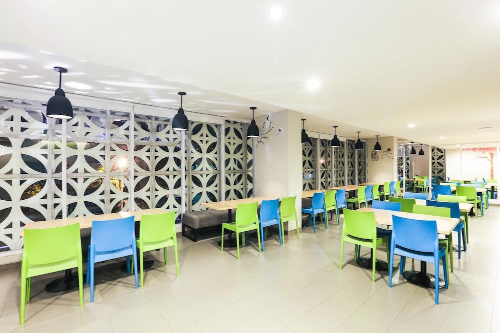 Hotel Citradream Tugu Джокьякарта Экстерьер фото