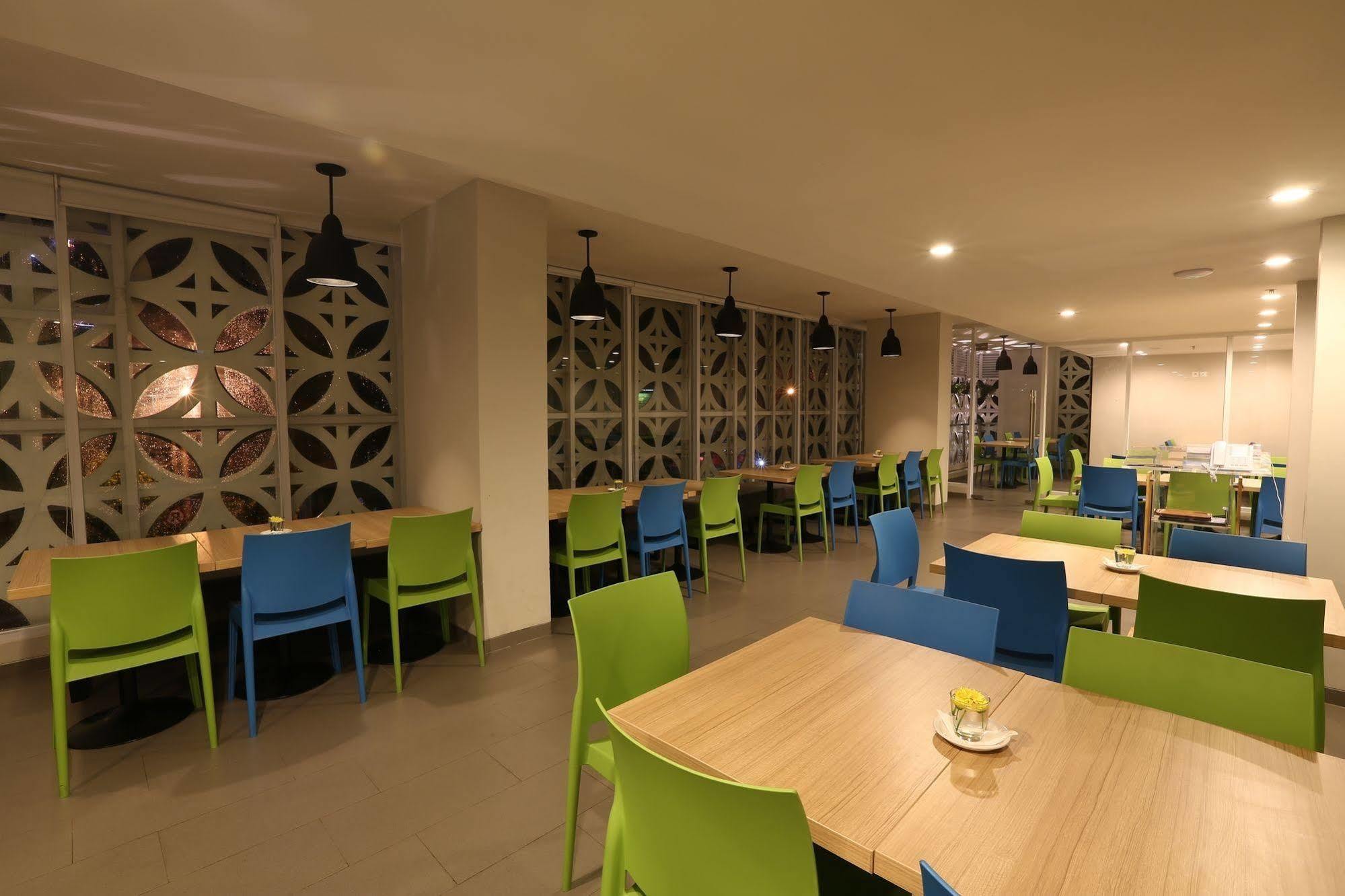 Hotel Citradream Tugu Джокьякарта Экстерьер фото